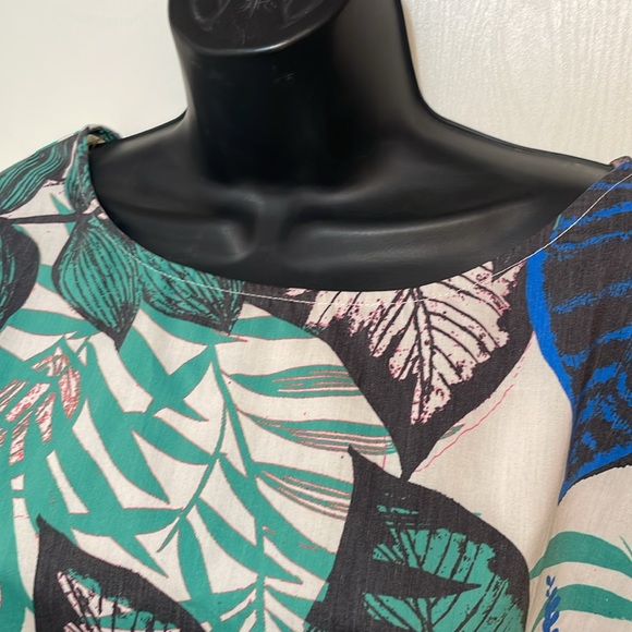 Flying tomato, large, women’s ruffle sleeve lightweight shirt. Safari print. - Picture 5 of 11